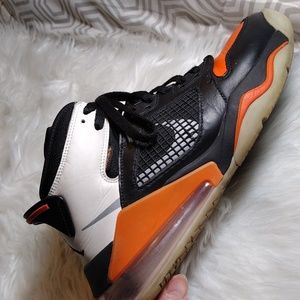 Jordan Mars 27C high top basketball shoes sz 7 Youth